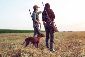 Women,Hunters,With,Hunting,Dog