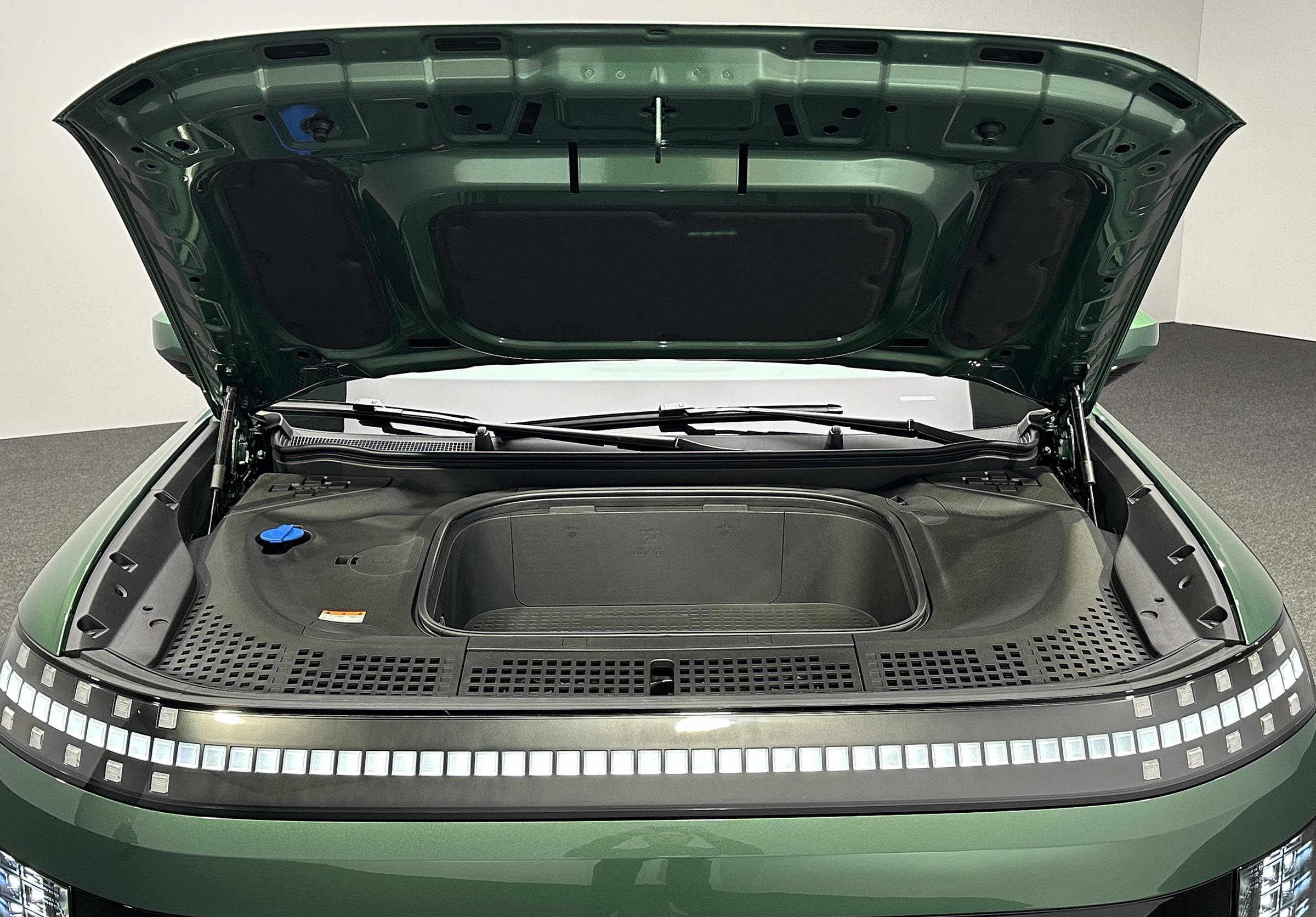 Hyundai Ionia 9 Frunk