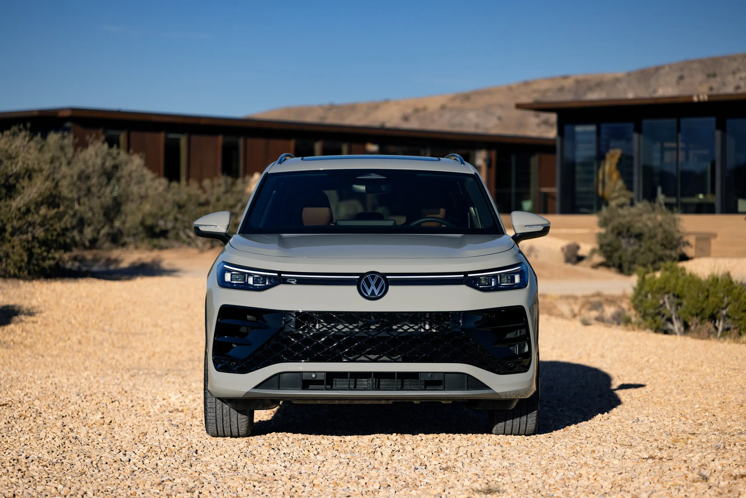 2025 VW Tiguan R Line