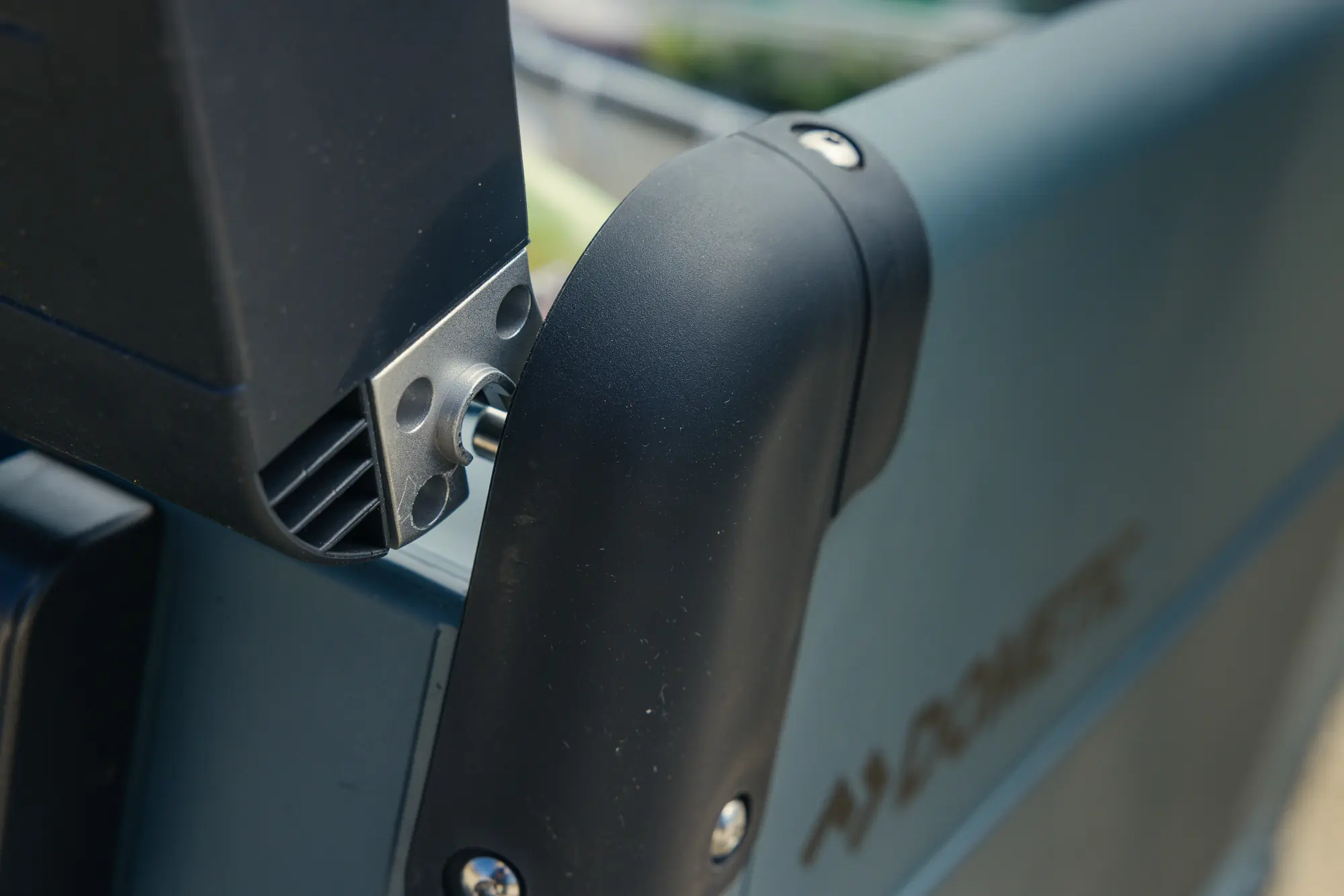 Door hinge on a Dometic CFX2