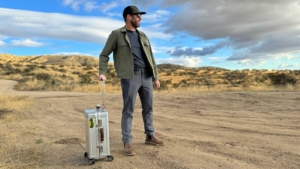 Minimalist Aesthetic, Pockets Galore: Bluffworks Envoy Lightweight Travel Pants Review