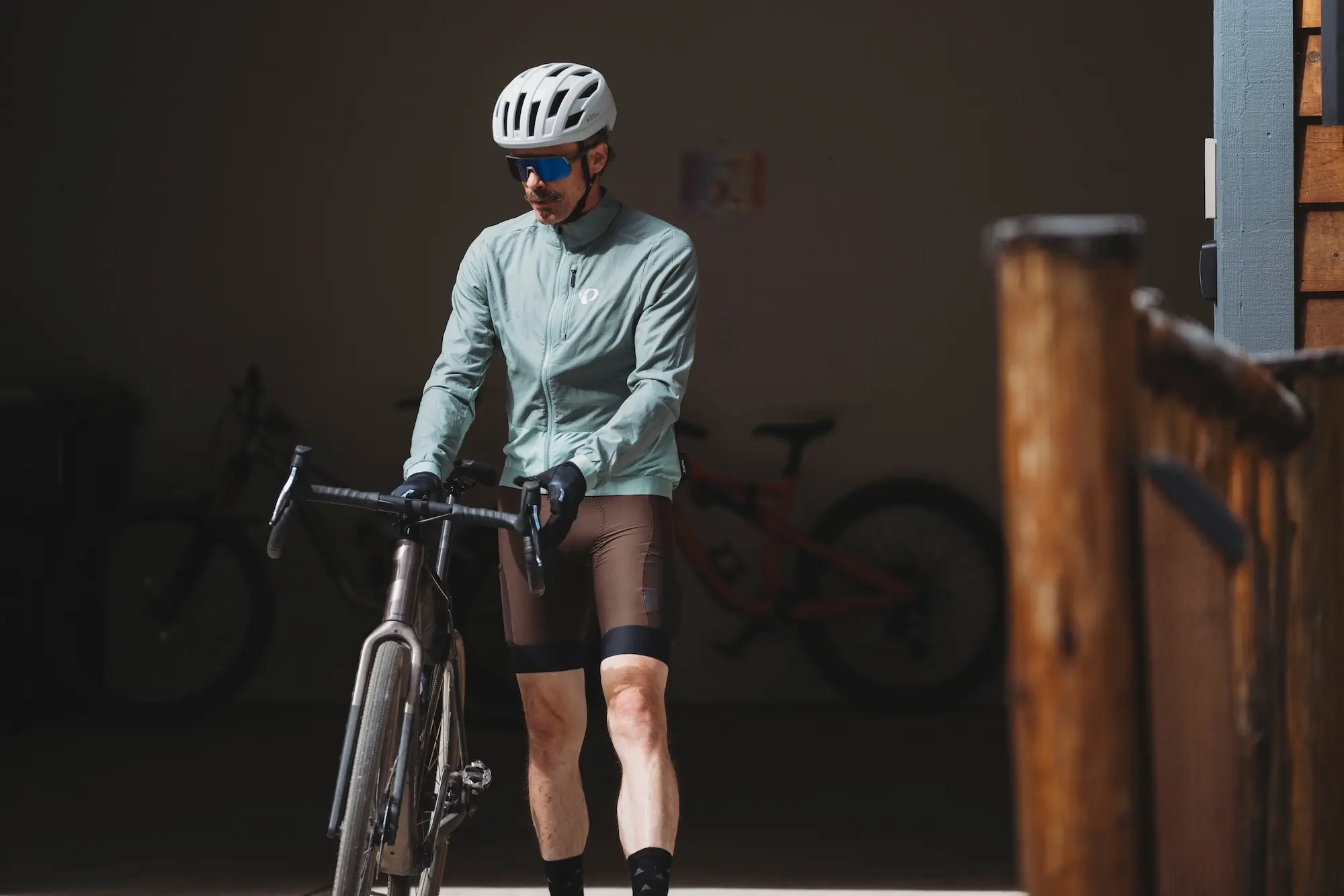 Getting ready for a gravel bike ride while wearing the Sweet Protection Fluxer MIPS helmet