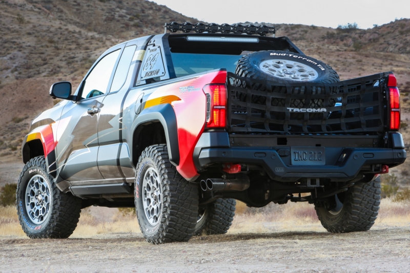 An XtraCab With Go-Fast Bits: Toyota Tacoma TRD ProRunner Race Concept