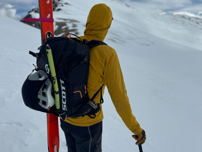 man wearing scott patrol e2 30 kit pack