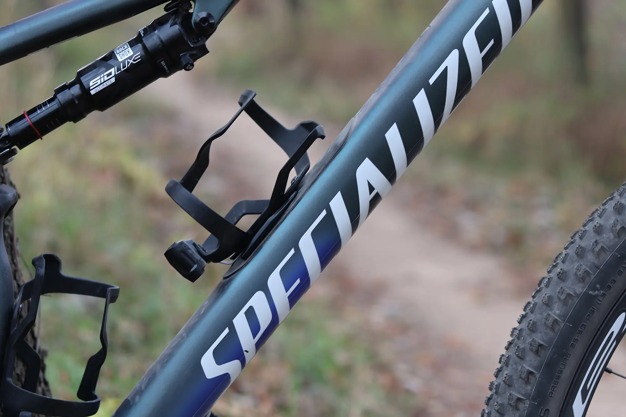 specialized epic 8 pro water bottle holder