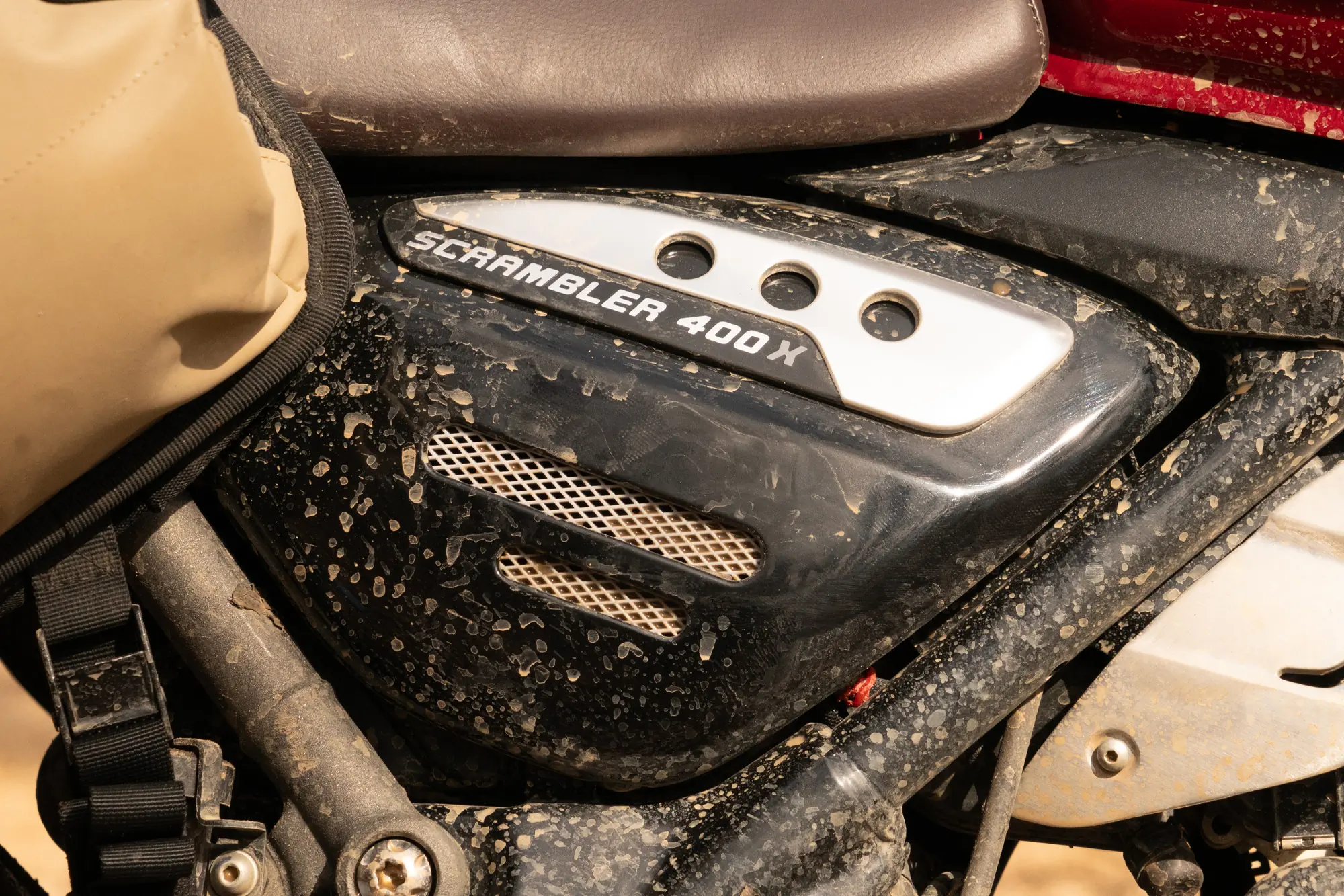 triumph scrambler 400 x details