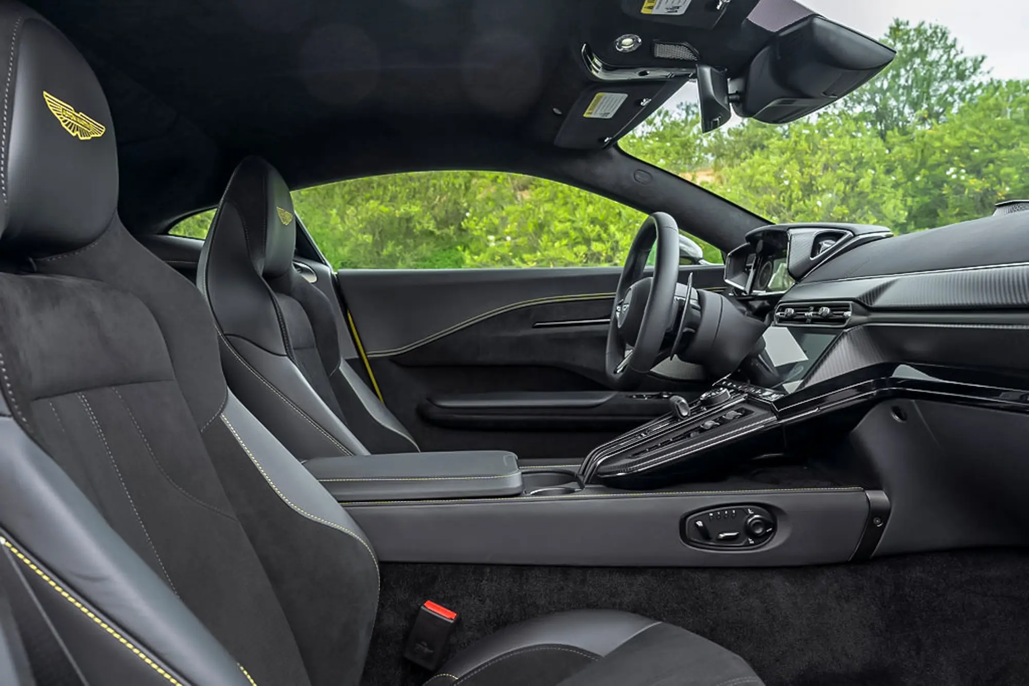 2025 Aston Martin Vantage