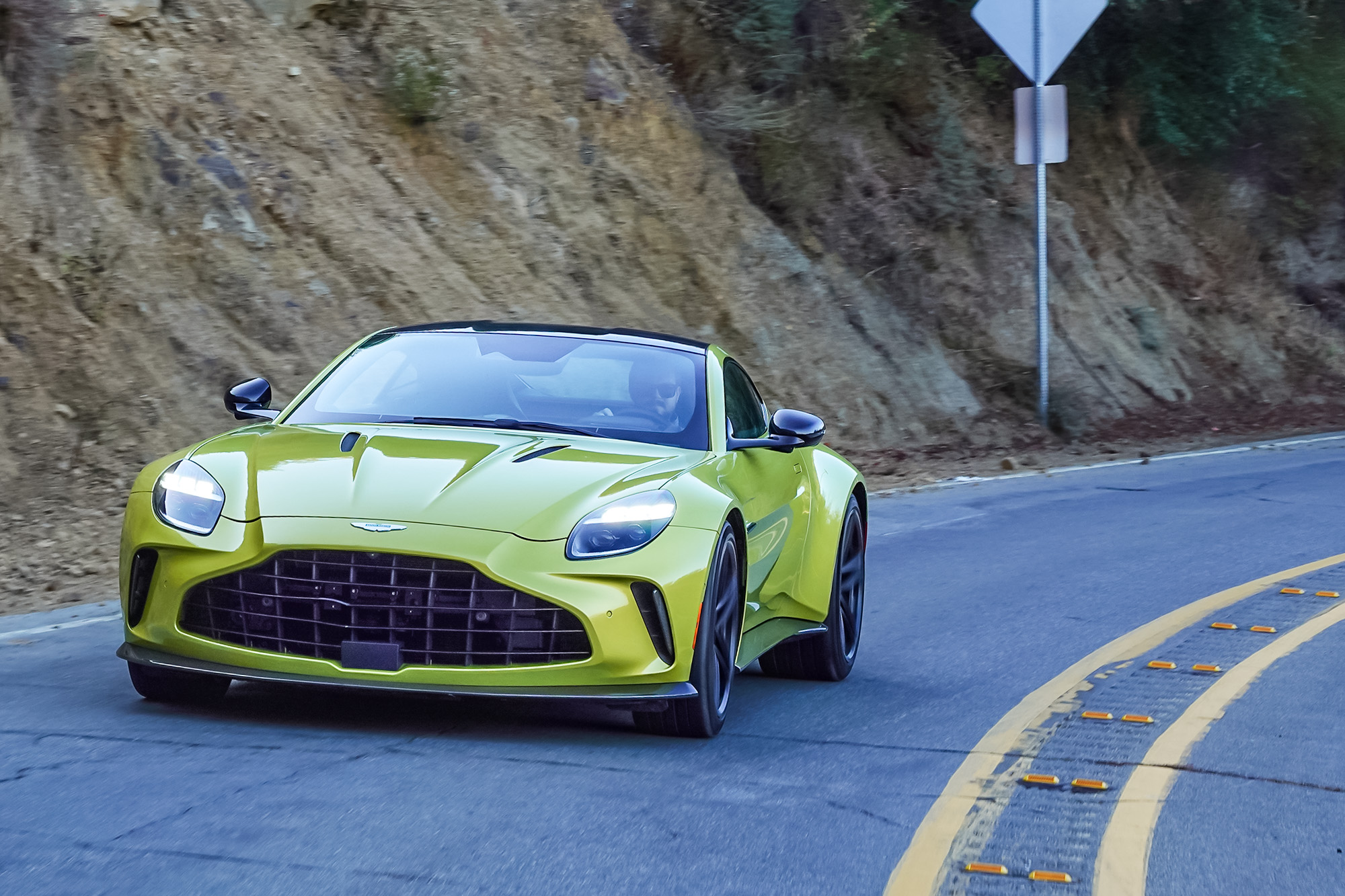 2025 Aston Martin Vantage