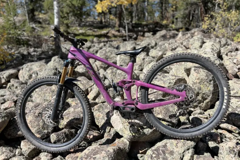 Light, Adaptable, Mid-Travel Women’s Mountain Bike: Liv Intrigue X Advanced Review
