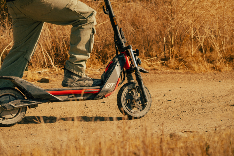 Free Gear Fridays: Segway eKickScooter ZT3 Pro