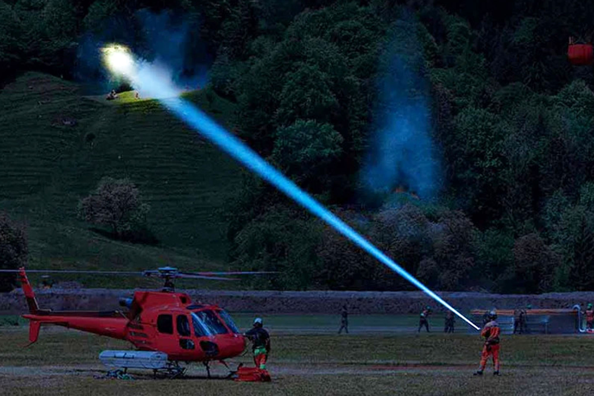 fenix-lr36r-flooglight