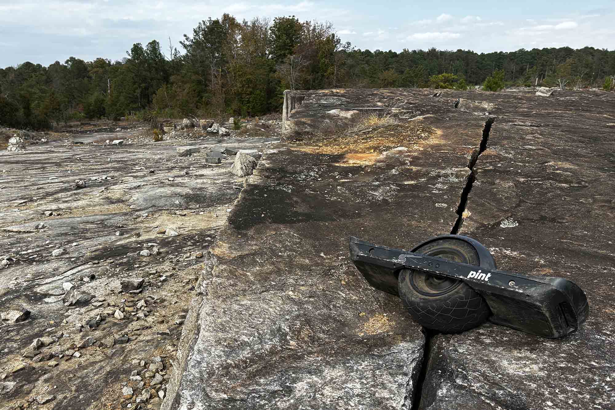 onewheel pint s on rock