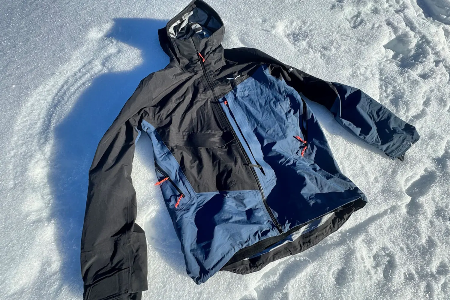 Sella Free 3L jacket on the snow