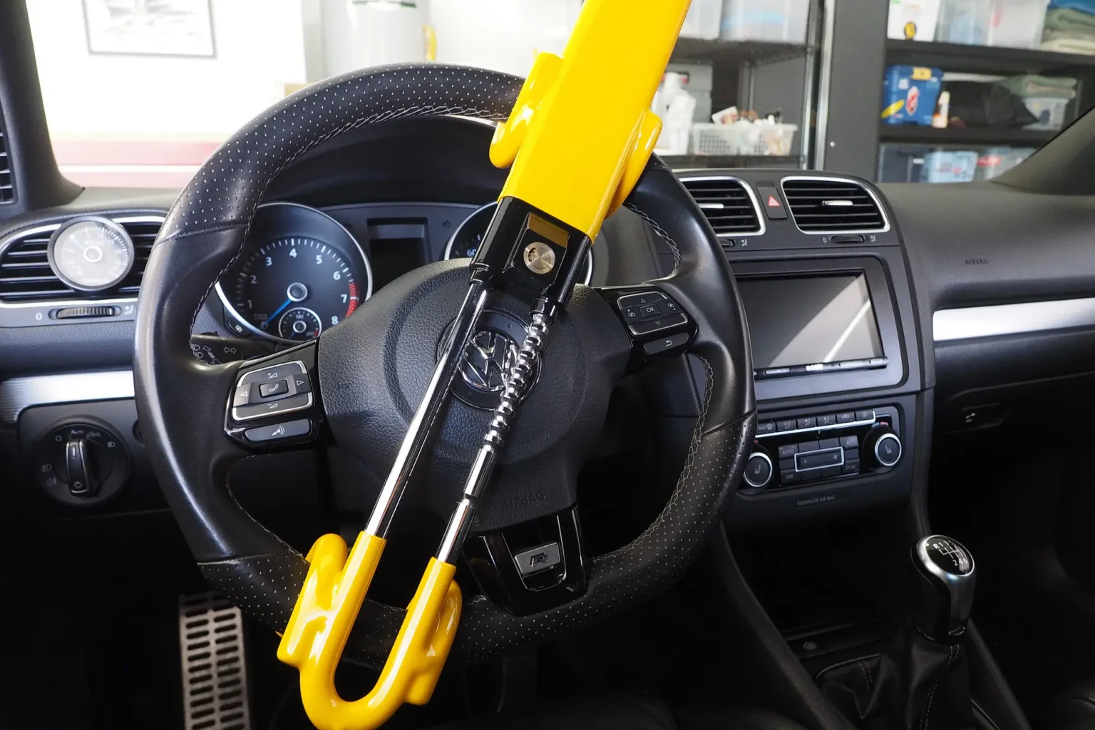 Why Would My Steering Wheel Lock Up: Causes & Quick Fixes