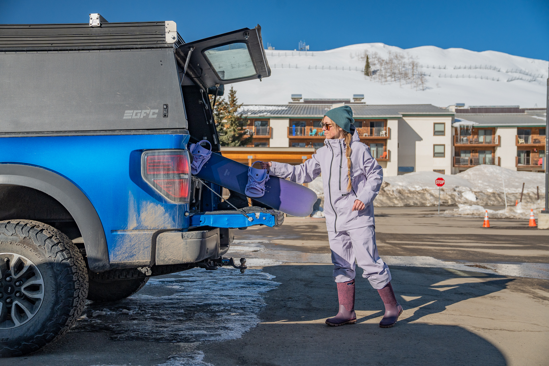 Testing the L1 Premium Goods Axial pants and jacket for snowboarders; (photo/Eric Phillips)