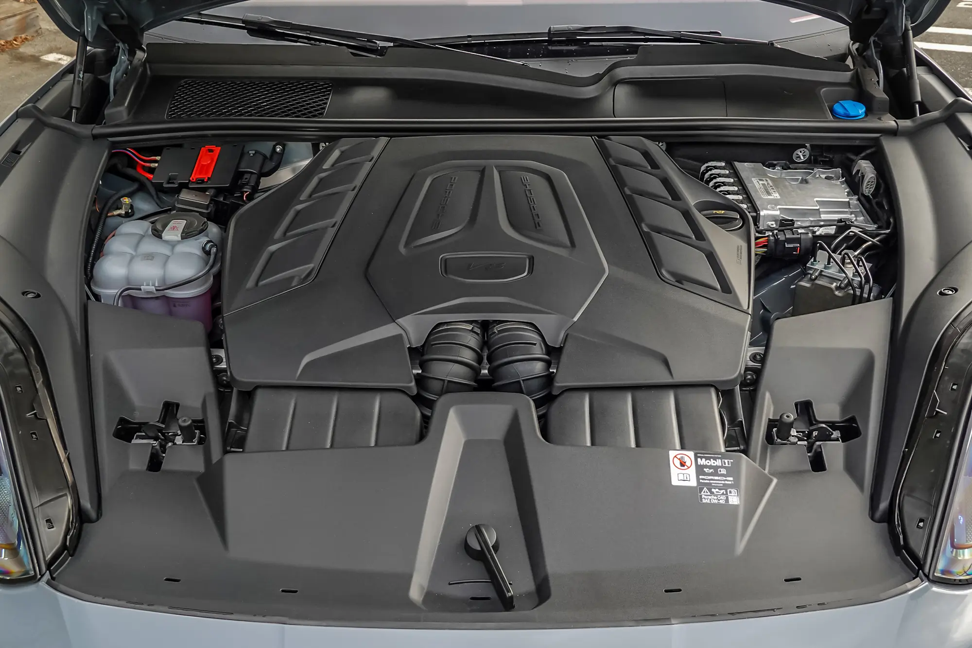 2025 Porsche Cayenne GTS Coupe