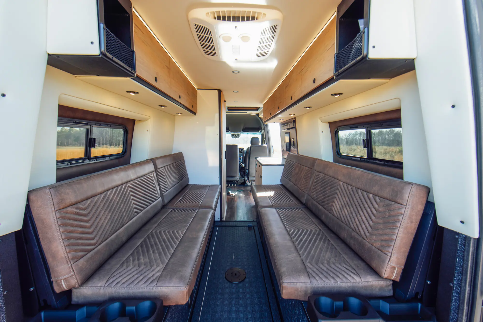 2025 Storyteller Overland 170 CREW MODE