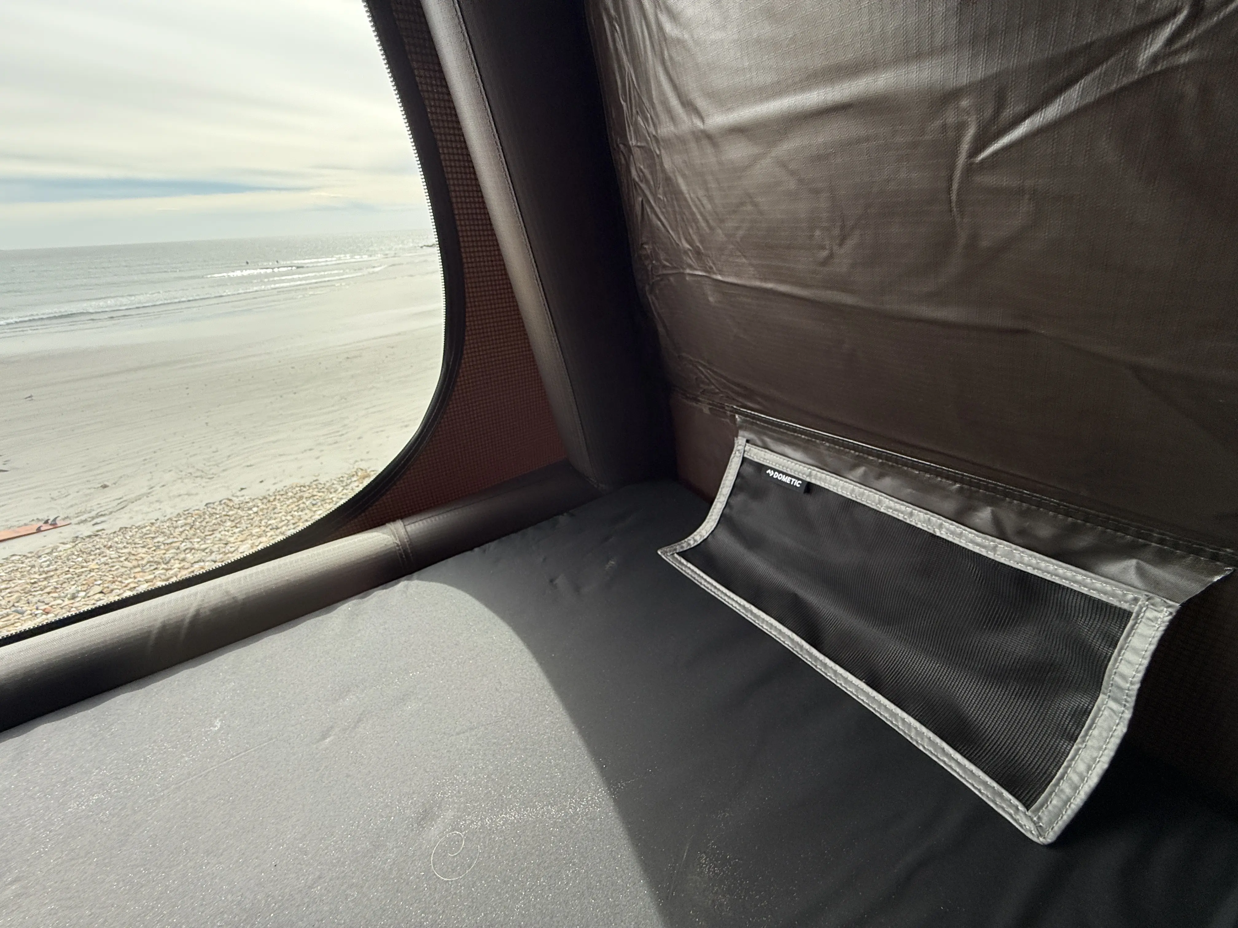 mesh pocket inside the Dometic TRT 140 Air