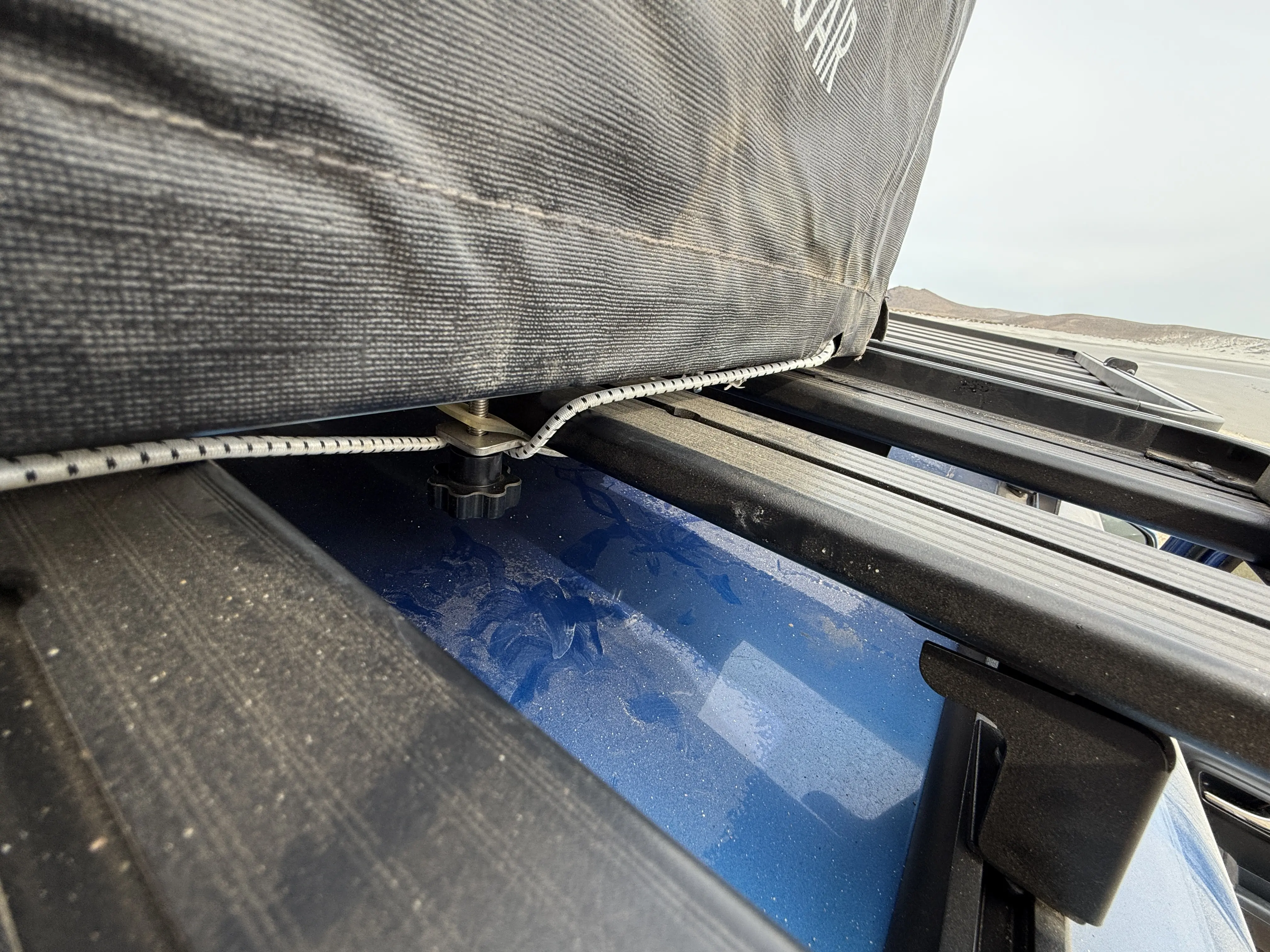 Dometic TRT 140 Air Inflatable Rooftop Tent cover elastic attachments 