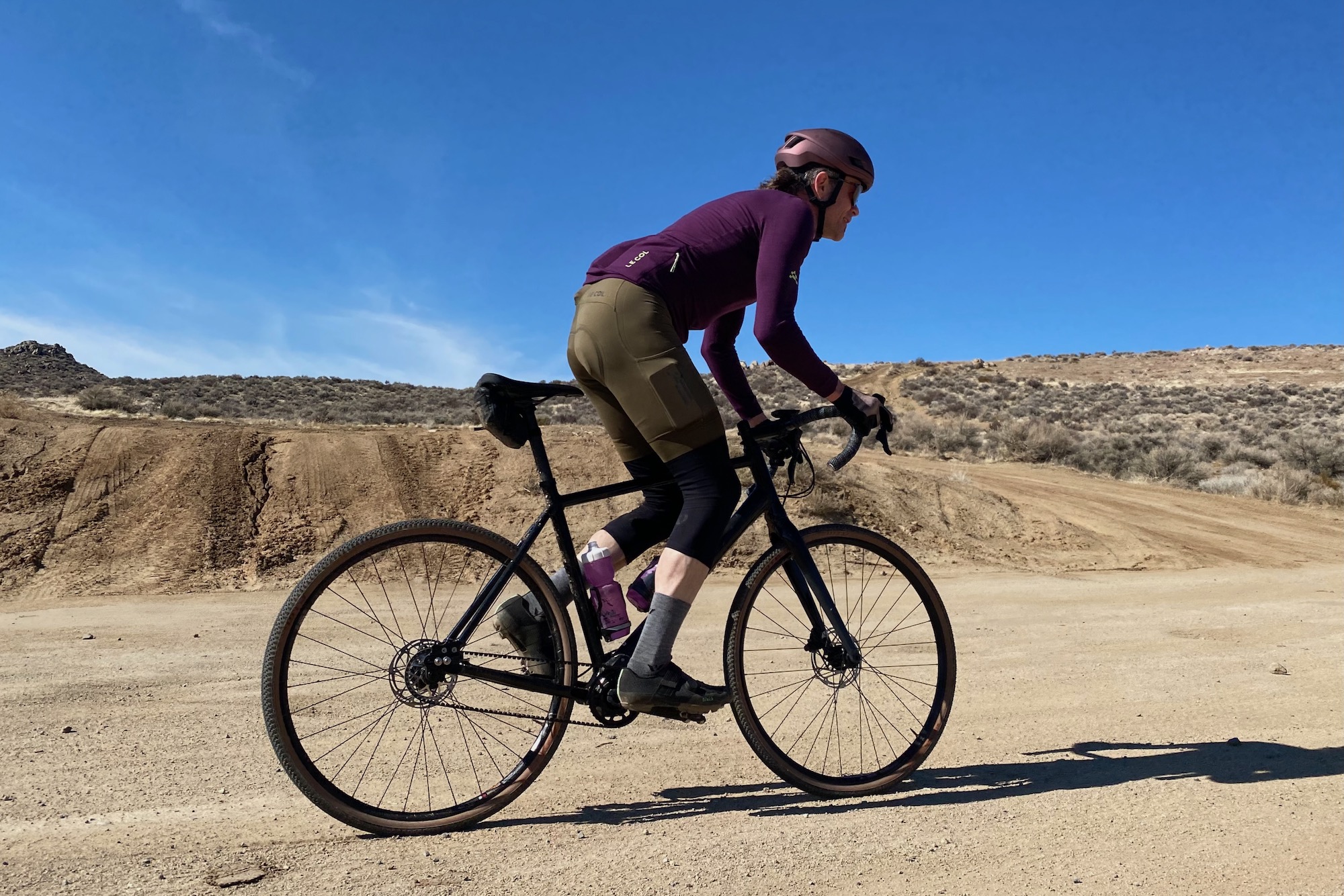 Testing Le Col's new ARC Cargo bibs and long-sleeve merino jersey; (photo/Pancho Gomez)