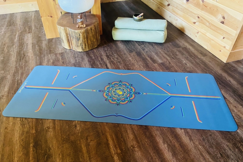 Diagrams Align Your Practice: Liforme Rainbow Yoga Mat Is Like an On-Call Instructor