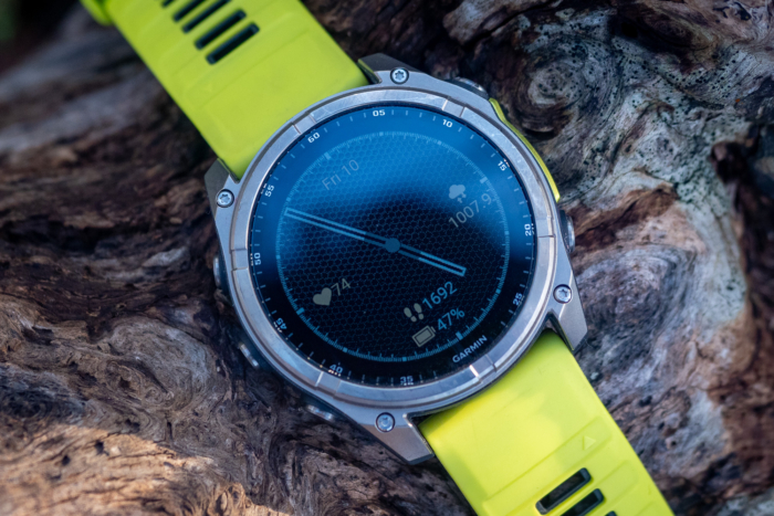 Garmin fenix 8 Solar front view