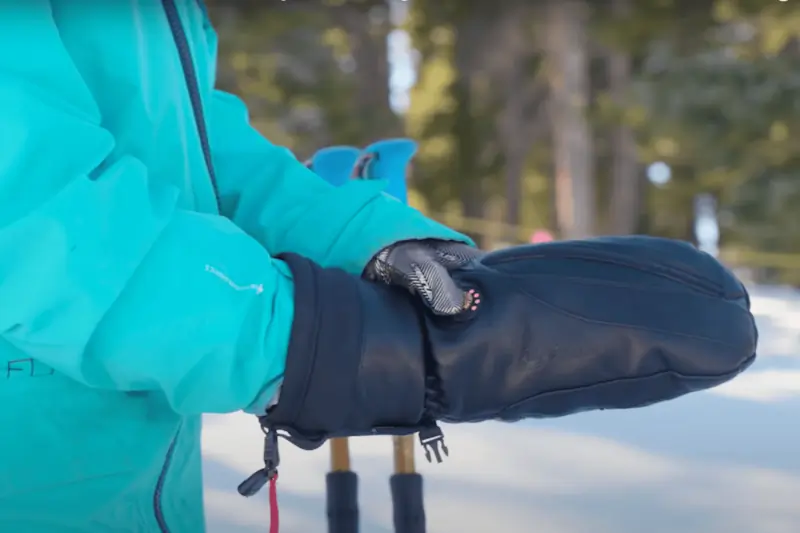 Extreme Weather Is No Match for the Seirus HeatTouch Hellfire Magne Mitts