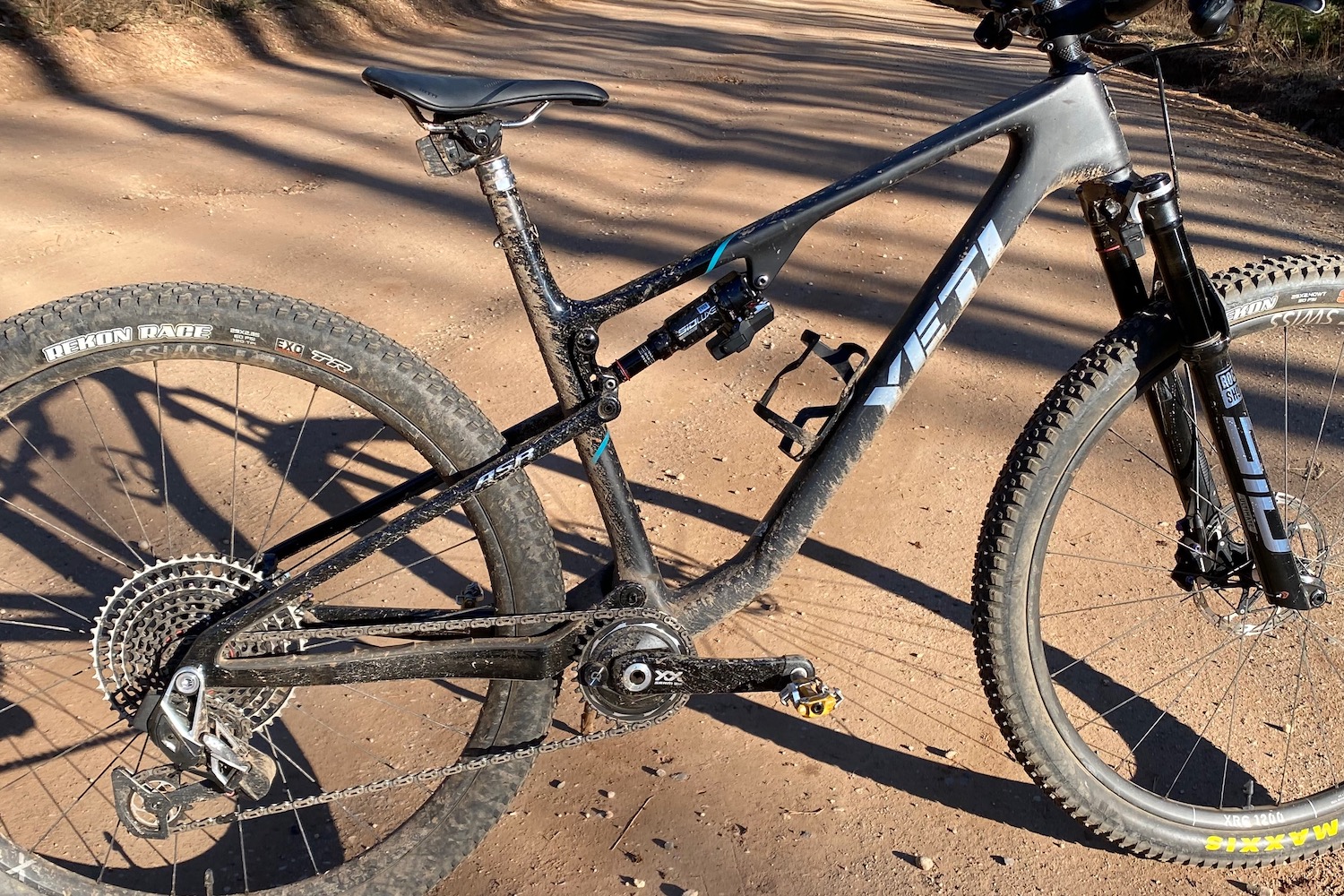 A closer look at the Yeti ASR frame
