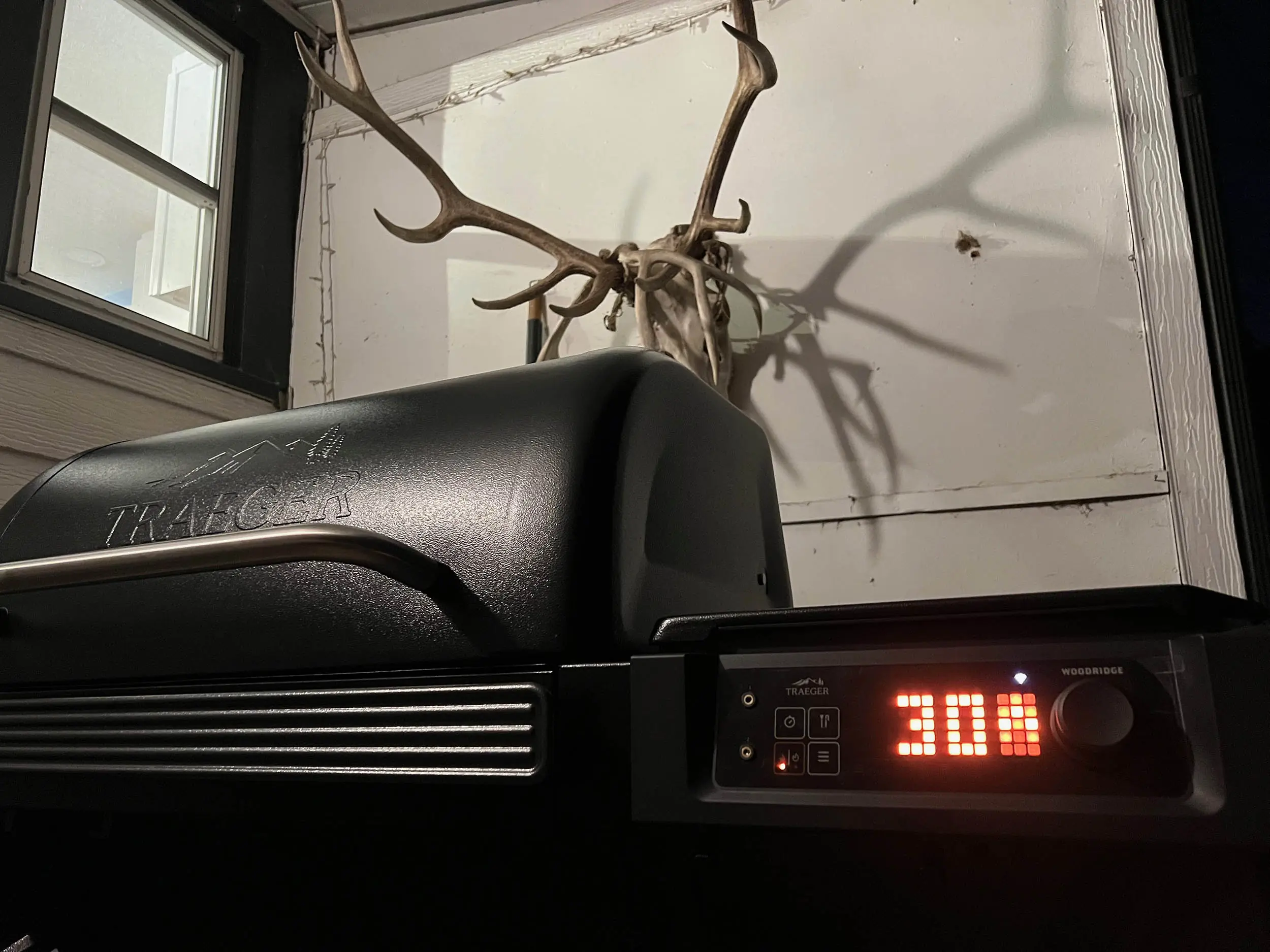 Traeger Woodrige under elk rack