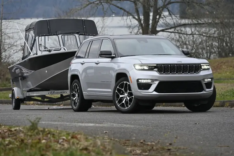 2025 Jeep Grand Cherokee 4xe Review: Lots to Love, but Thirsty and Expensive