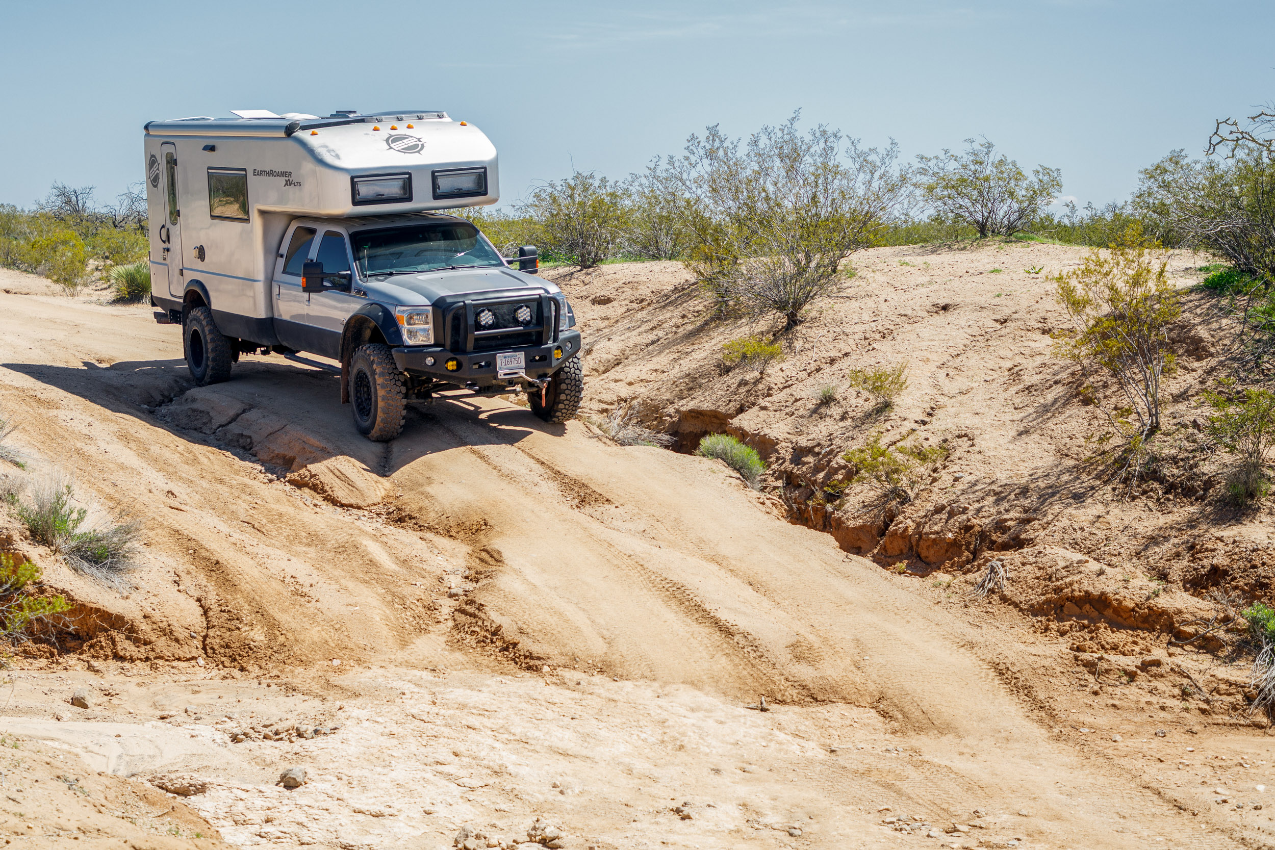 EarthRoamer XV-LTS in technical Terrain
