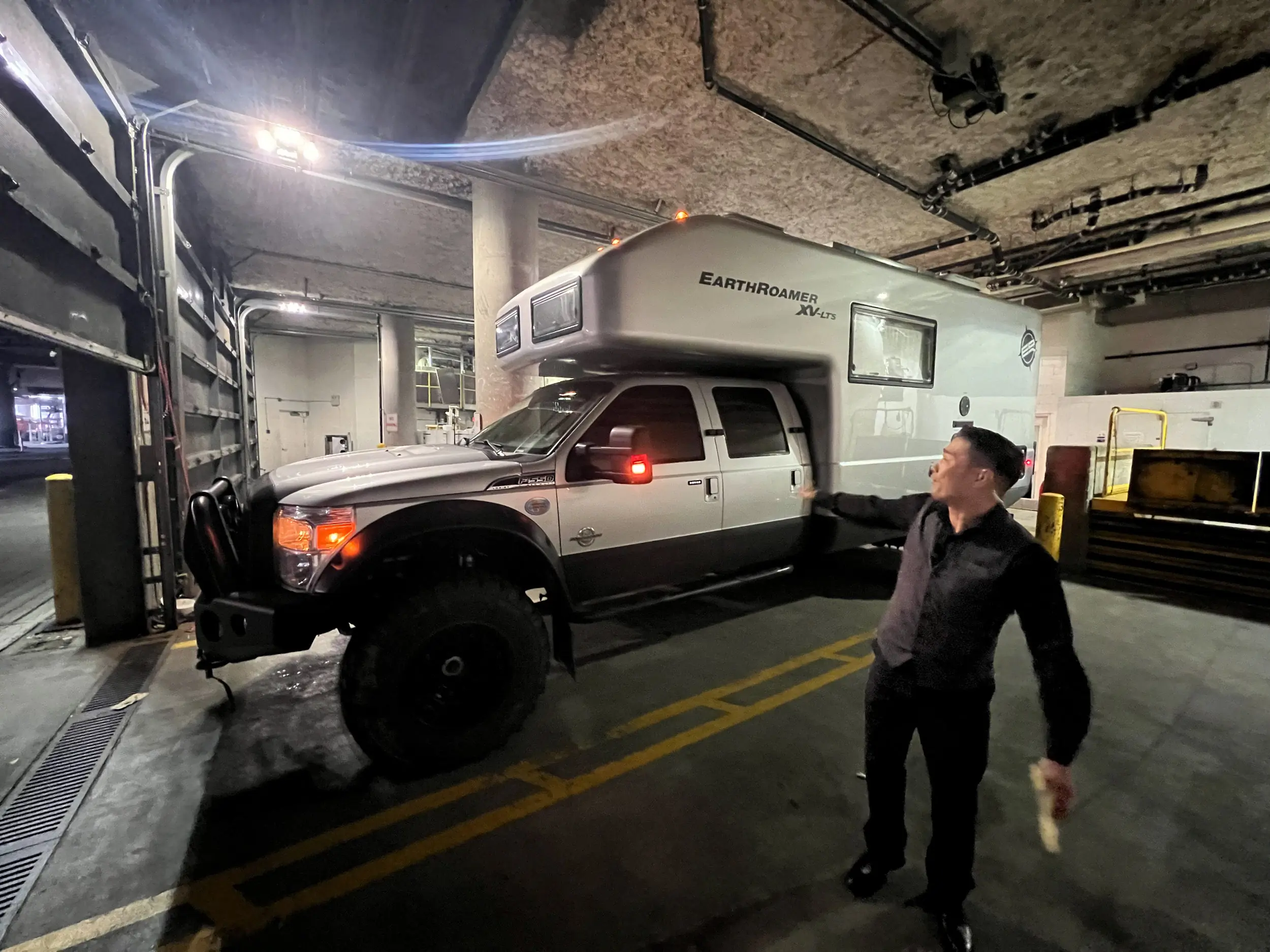 EarthRoamer XV-LTS underground parking