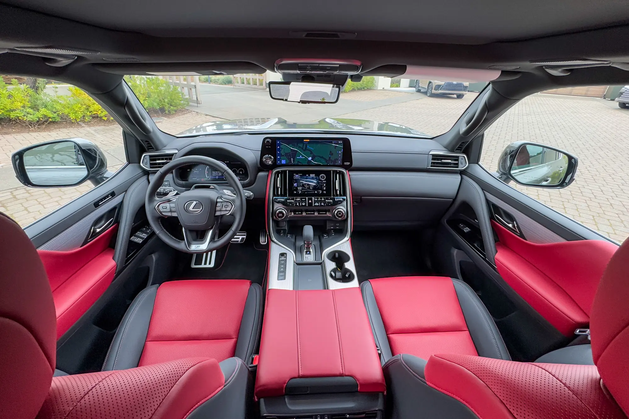 2025 Lexus LX 700h F Sport