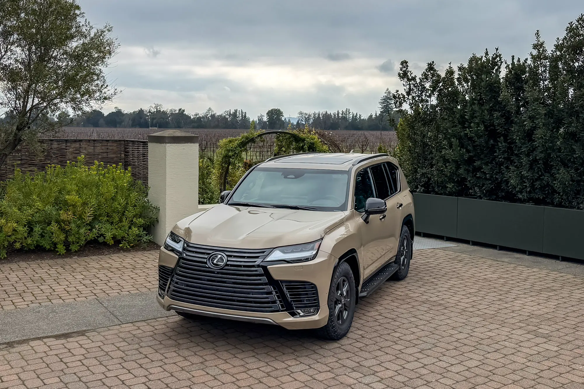 2025 Lexus LX 700h Overtrail
