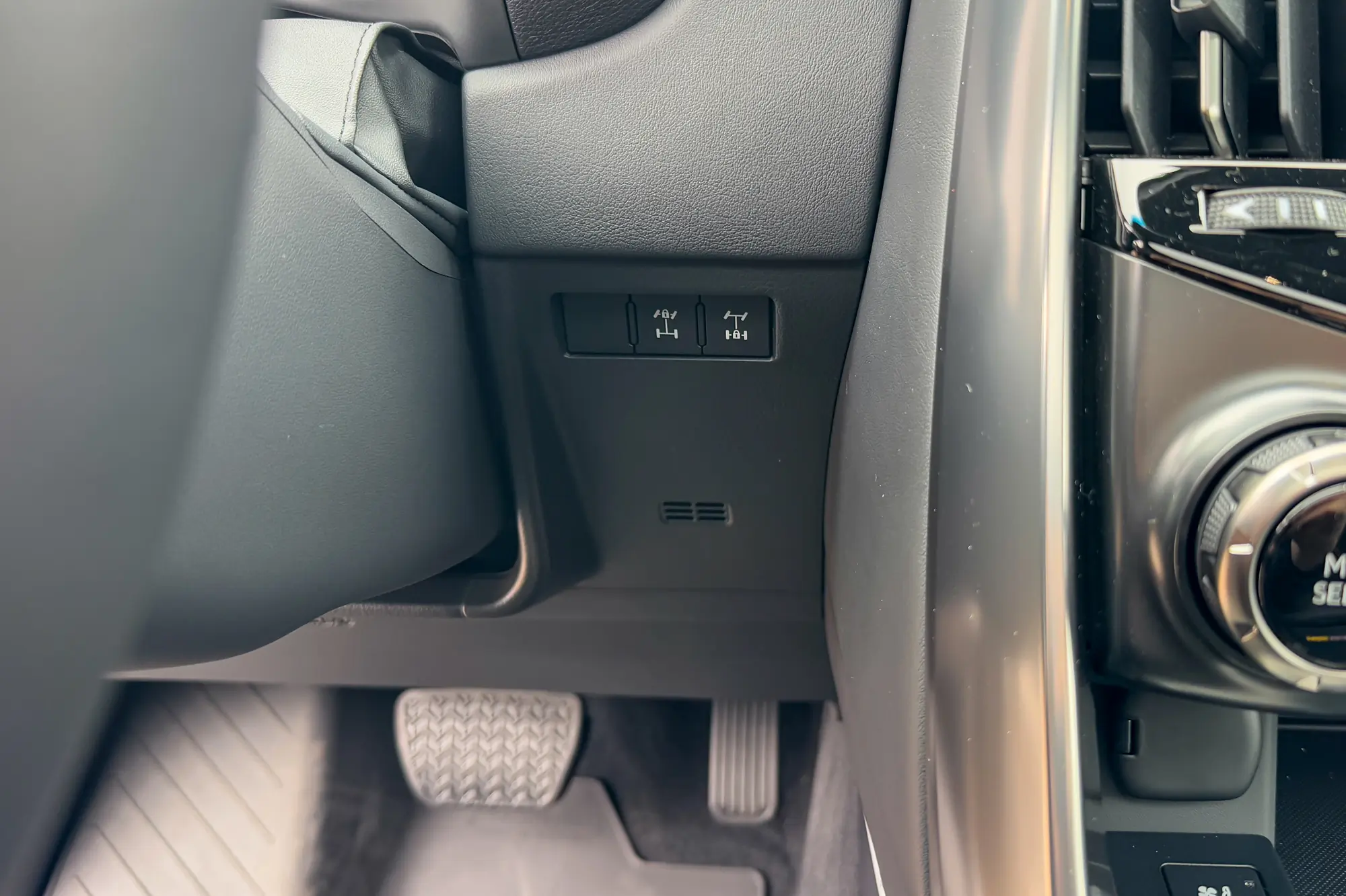 2025 Lexus LX 700h Overtrail