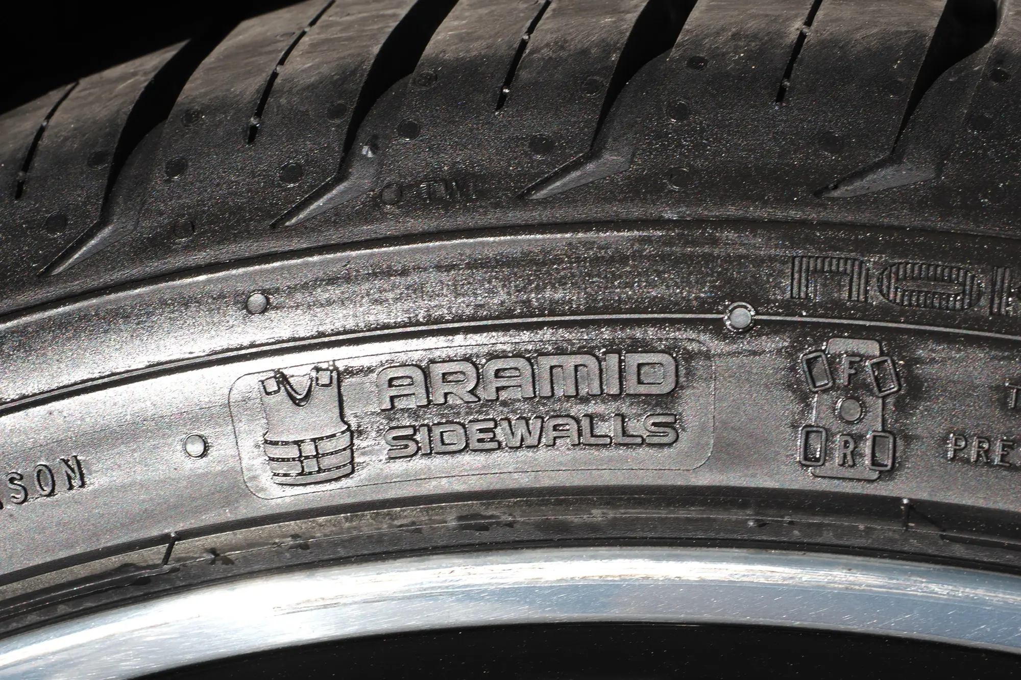 Nokian Tyres Surpass AS01 aramid sidewall