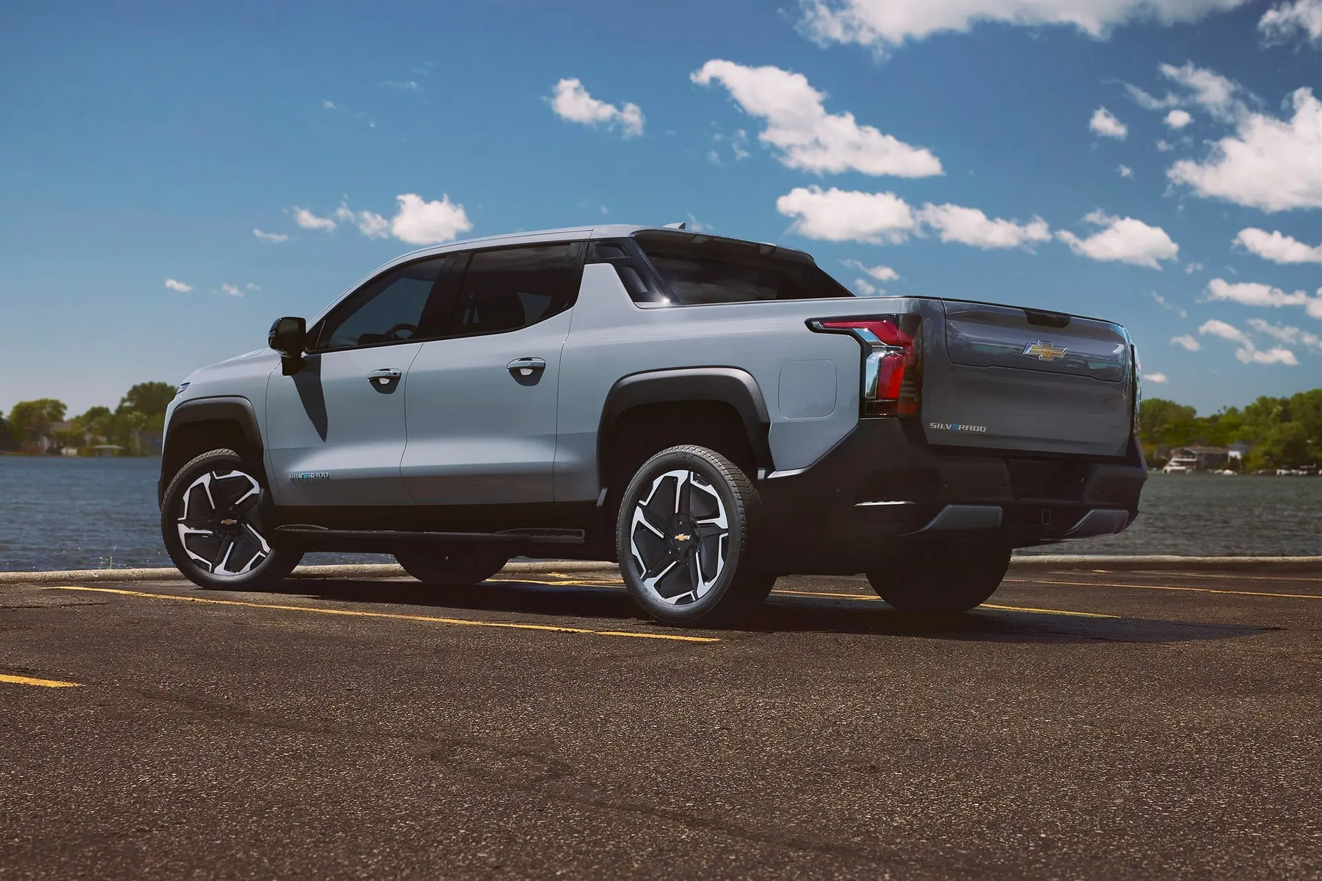 2025 Chevrolet Silverado EV LT