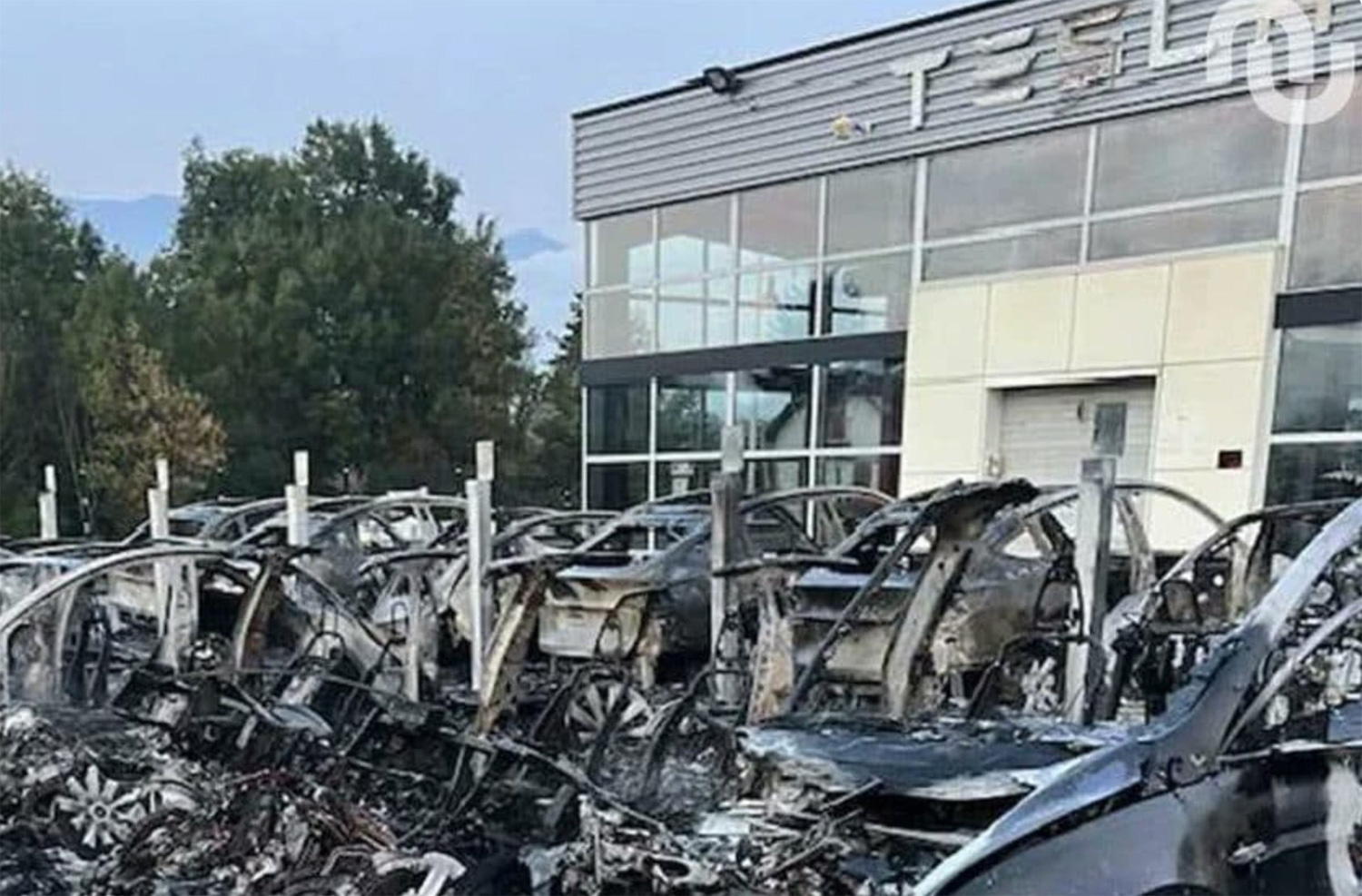 Tesla Dealership in France arson fire