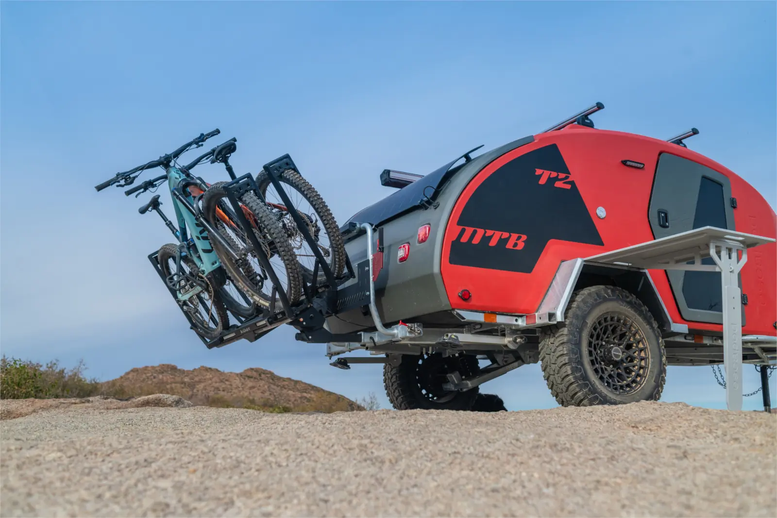 Escapod Topo2 MTB teardrop trailer tilt rack table out