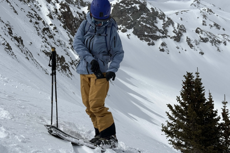 Large Bellowed Pockets, Articulated Fit for Muscular Legs: Patagonia Women’s PowSlayer Ski Pants