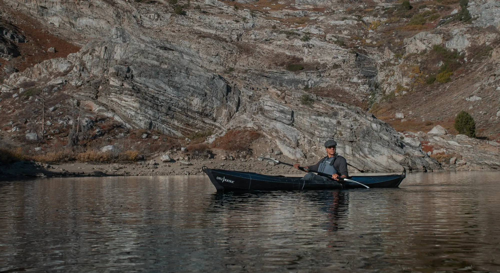The author paddles the Oru Beach LT Sport in a Nevada lake
