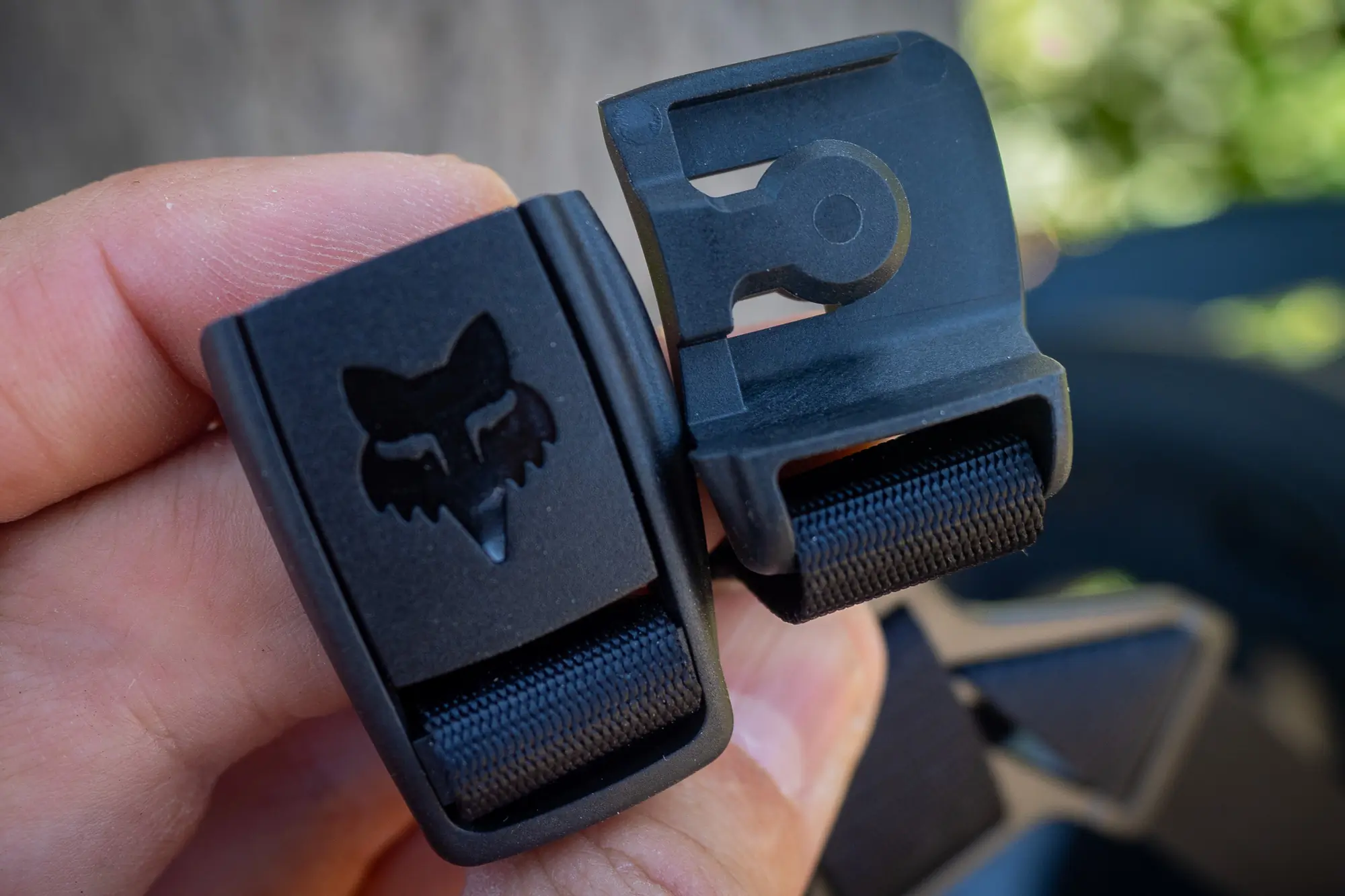 Fidlock helmet chin strap buckle