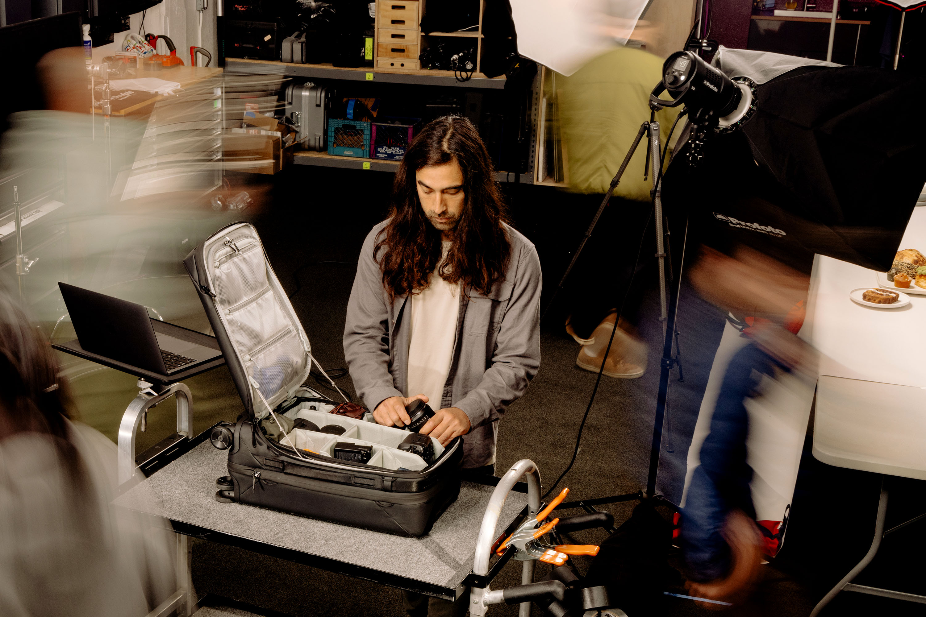 Photographer using Peak Design Roller Pro