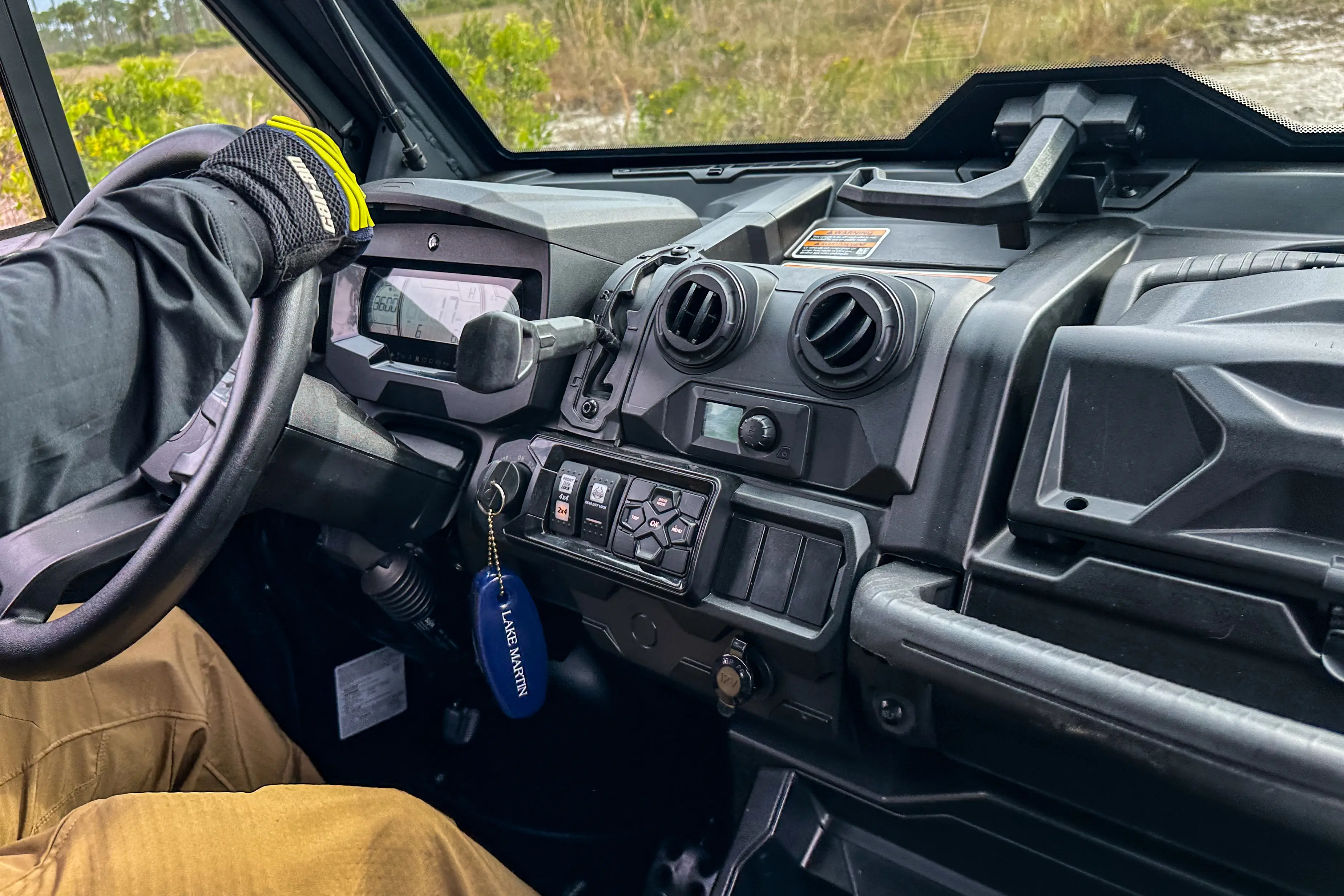 2024 Can-Am Defender Max dash