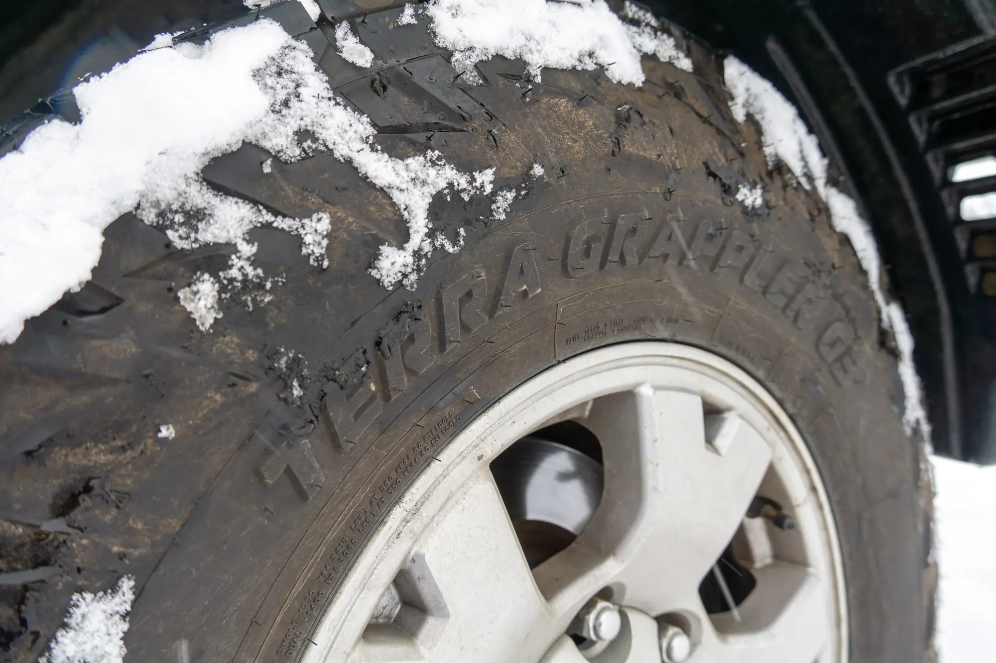A detail of the sidewall patterns on the Nitto Terra Grappler G3