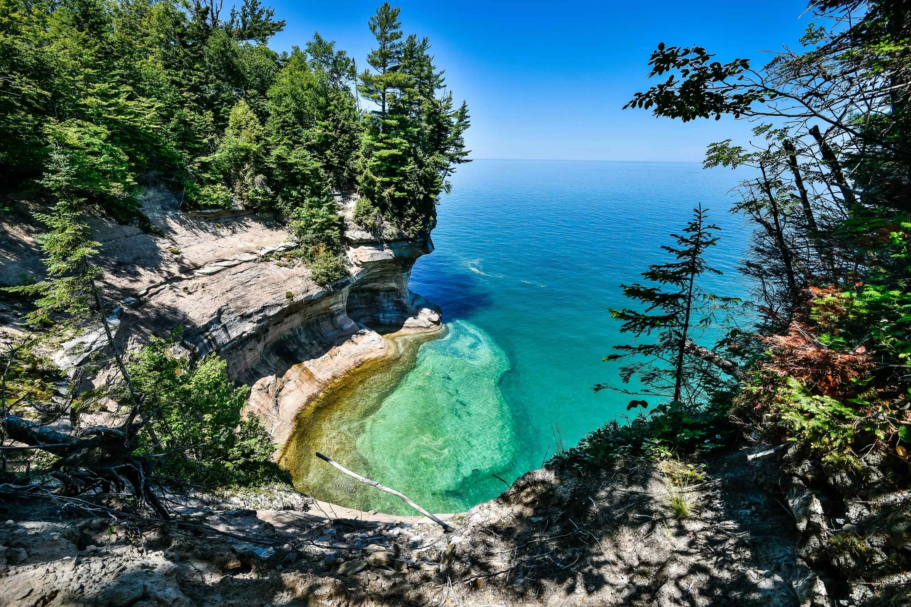 Circumnavigate the Largest Lake in North America on the Lake Superior Circle Tour