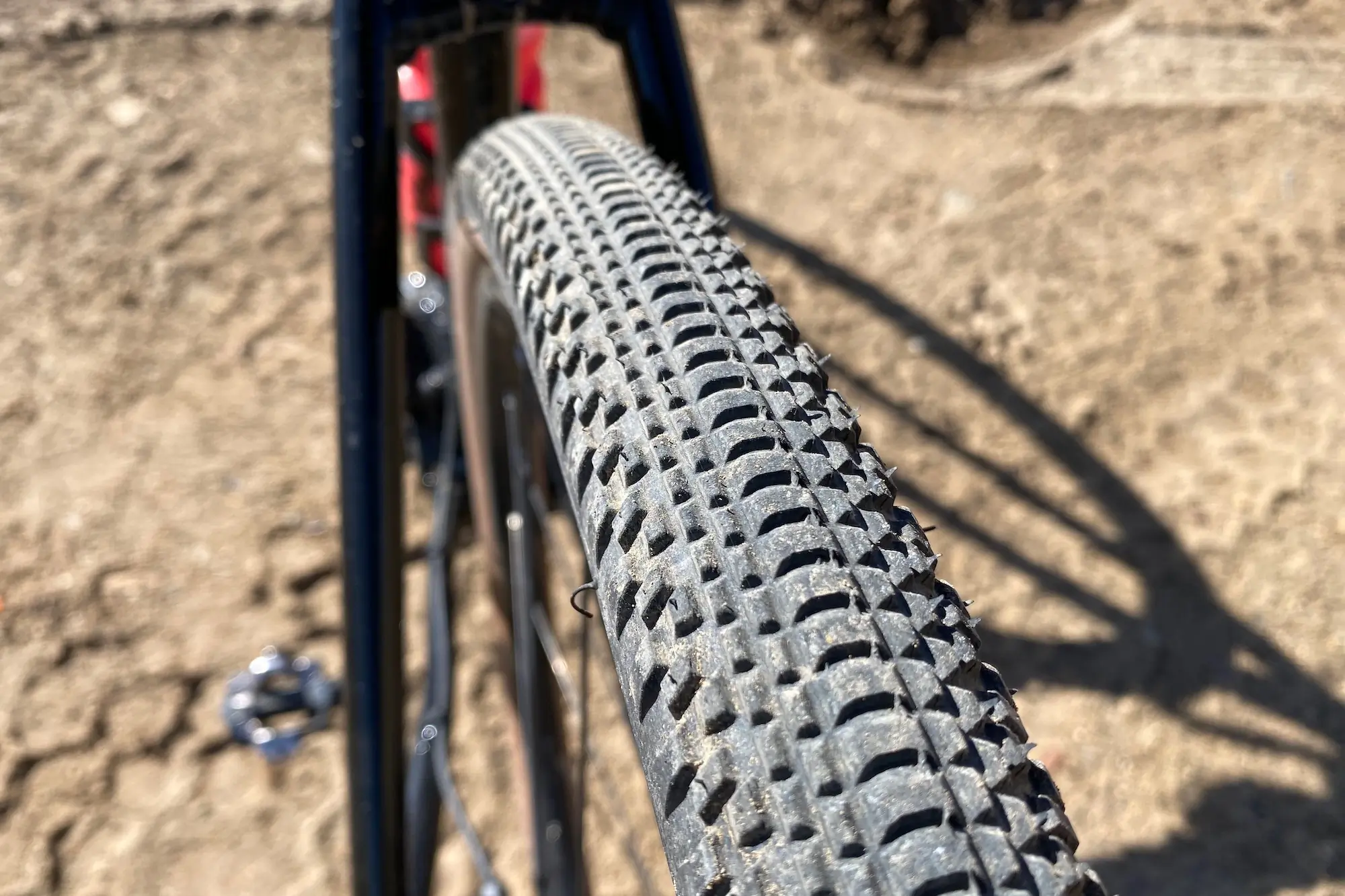 The tread on the WTB Vulpine tires that came on the Priority Gemini