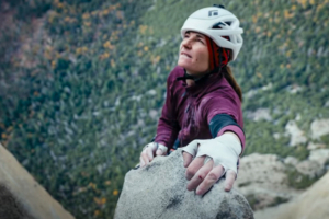 Babsi Zangerl flashing Freerider on El Capitan, Yosemite