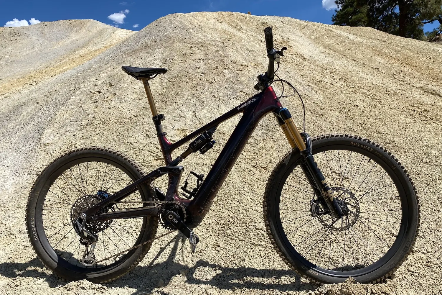 Side view of the Specialized S-Works Turbo Levo 4 electric mountain bike.