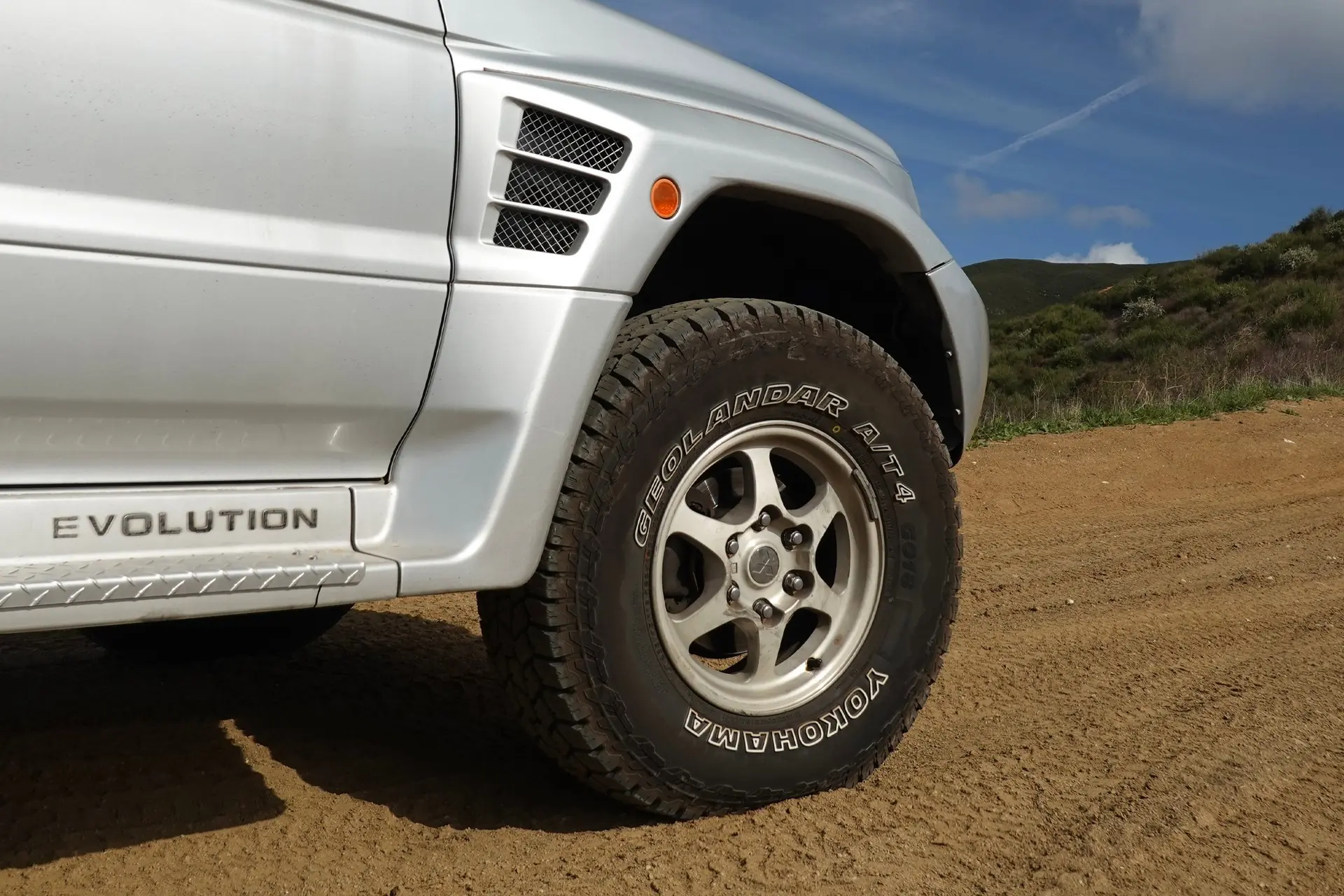 Yokohama Geolandar G018 AT/4